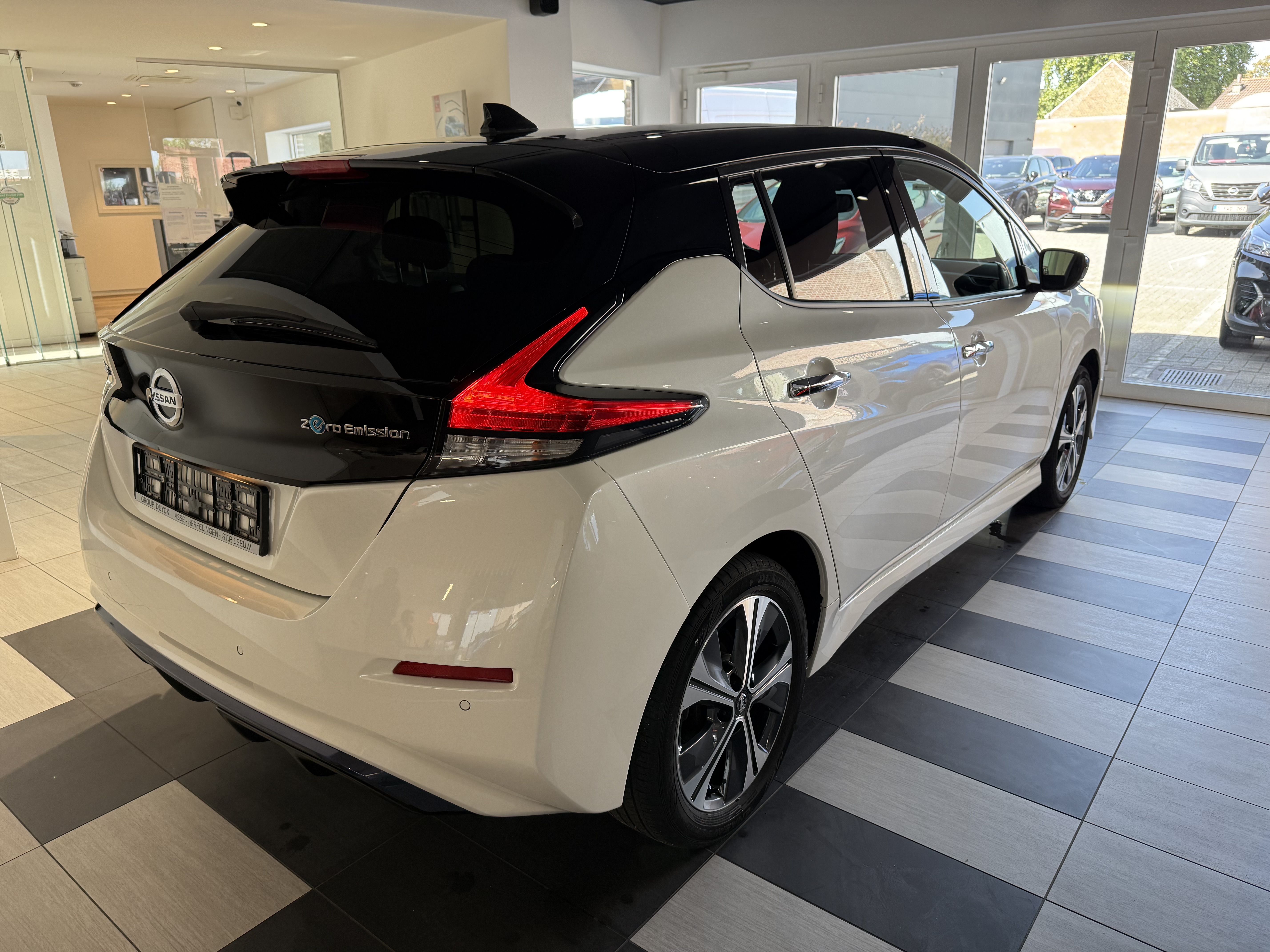 Nissan Leaf 62 Kwh - foto 2 | Group Duyck Herfelingen Asse Sint-Pieters-Leeuw Aalst